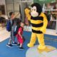 Key Bee High Fiving Enfants
